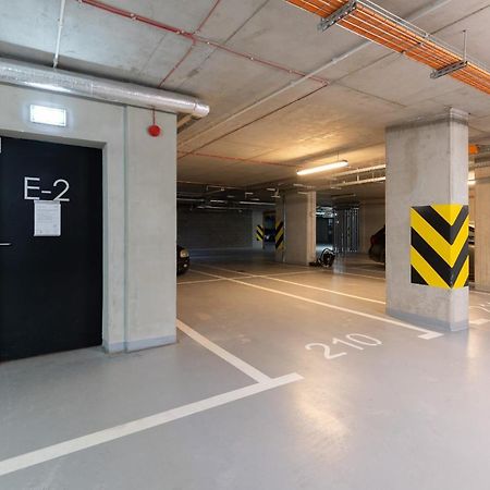 Loft Apartment With Parking In Warsaw By Noclegi Renters Buitenkant foto