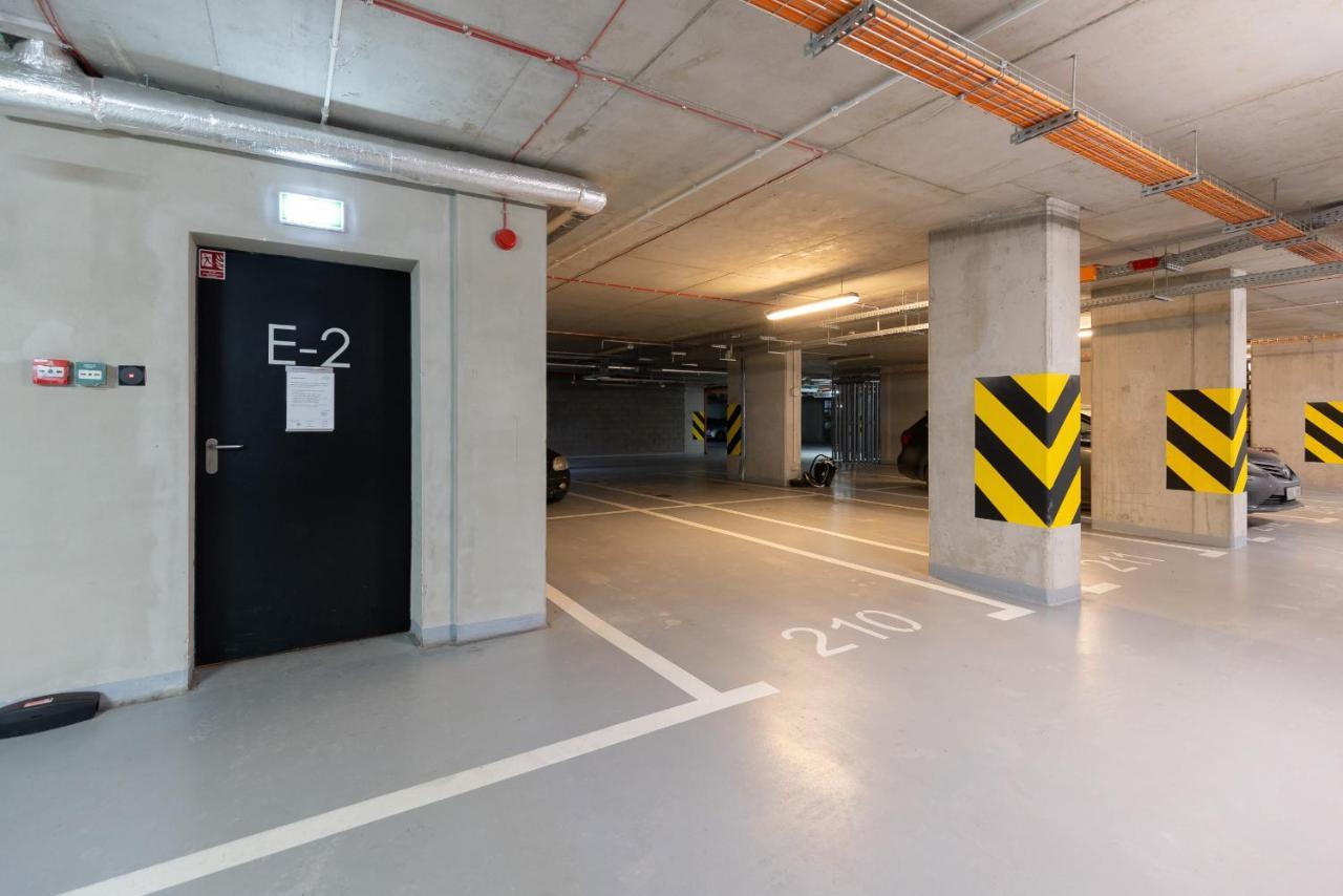 Loft Apartment With Parking In Warsaw By Noclegi Renters Buitenkant foto