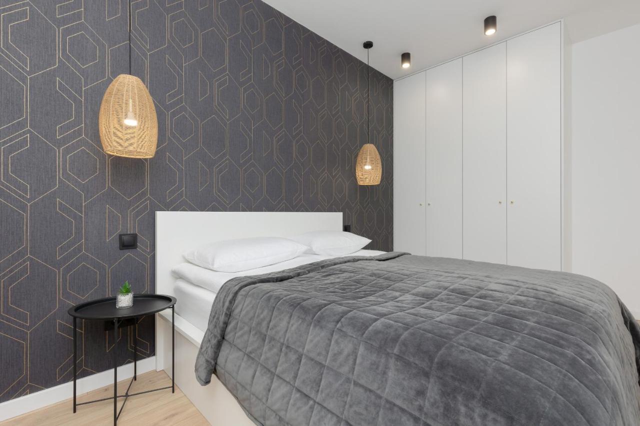 Loft Apartment With Parking In Warsaw By Noclegi Renters Buitenkant foto